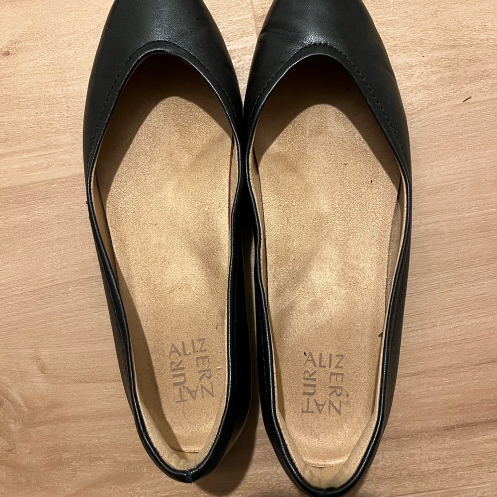 Naturalizer Women's Black Flats